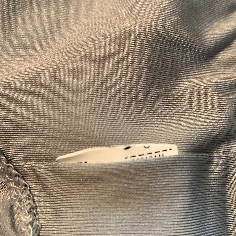 Forever 21 Gray Women's Top - Picture 7 of 7